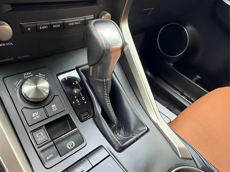 Lexus NX 300h AWD 2018