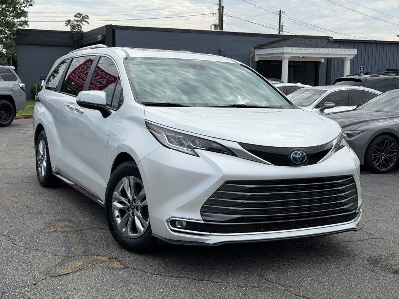 Toyota Sienna Limited 7-Passenger 2022