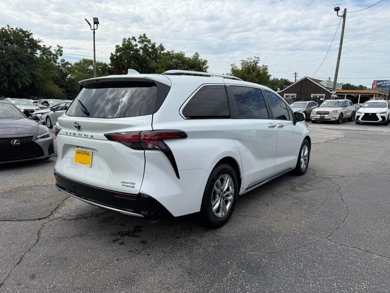 Toyota Sienna Limited 7-Passenger 2022