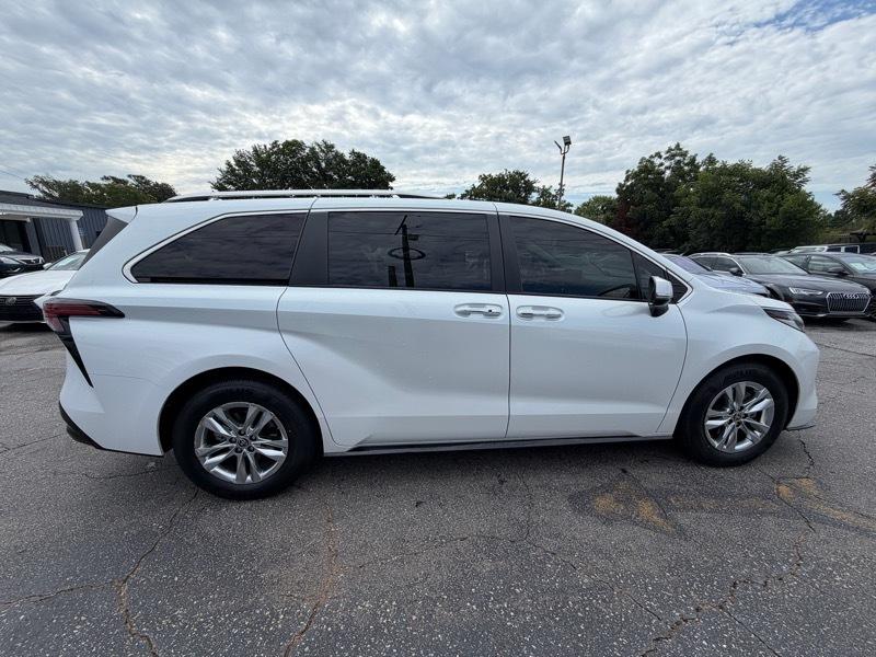 Toyota Sienna Limited 7-Passenger 2022