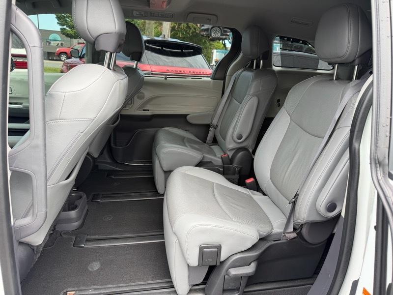 Toyota Sienna Limited 7-Passenger 2022