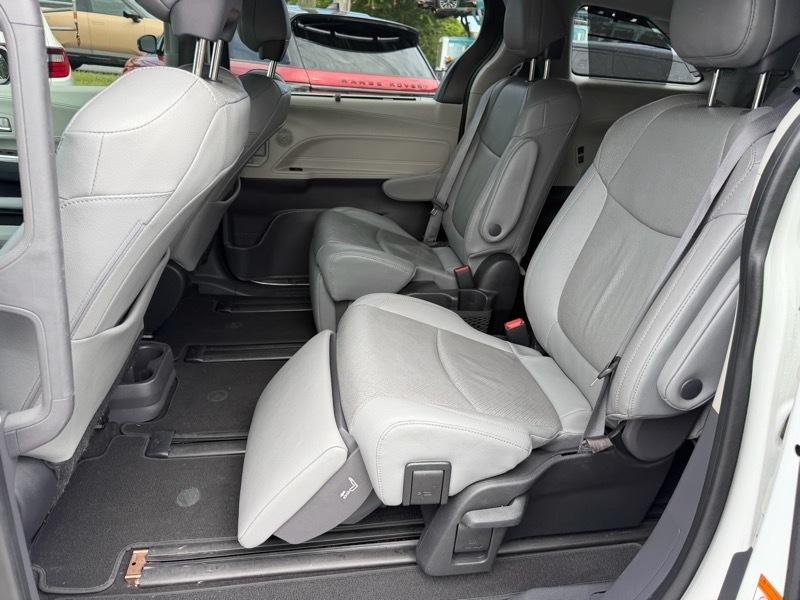 Toyota Sienna Limited 7-Passenger 2022