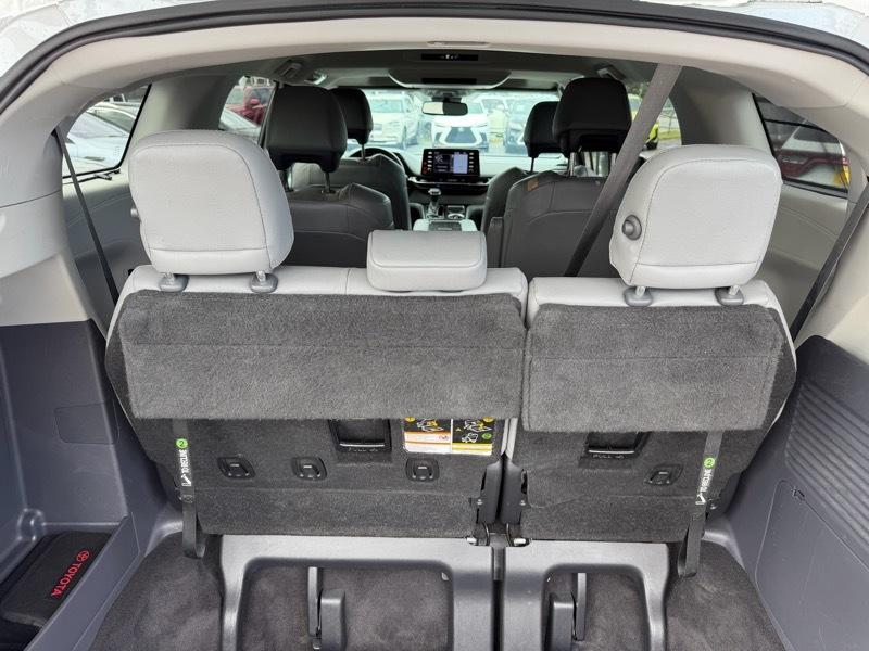 Toyota Sienna Limited 7-Passenger 2022