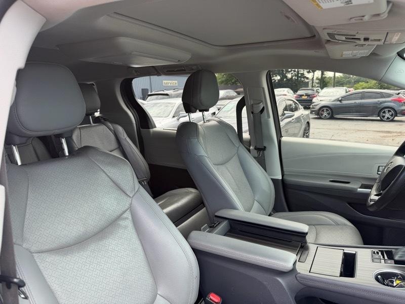 Toyota Sienna Limited 7-Passenger 2022