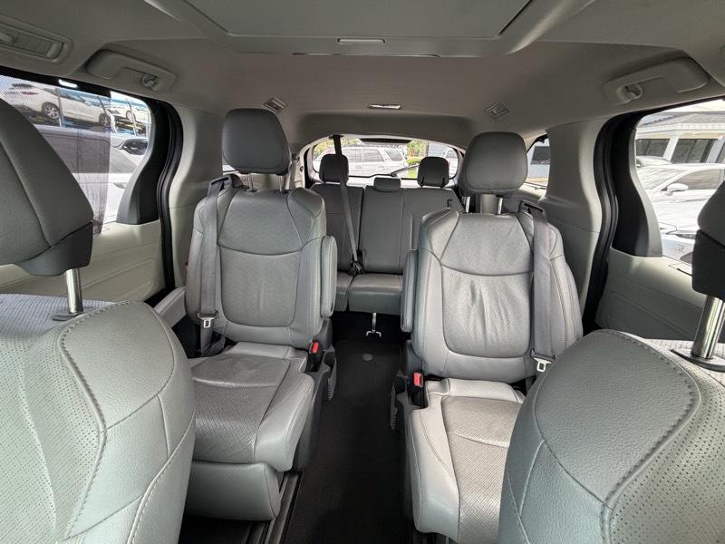 Toyota Sienna Limited 7-Passenger 2022