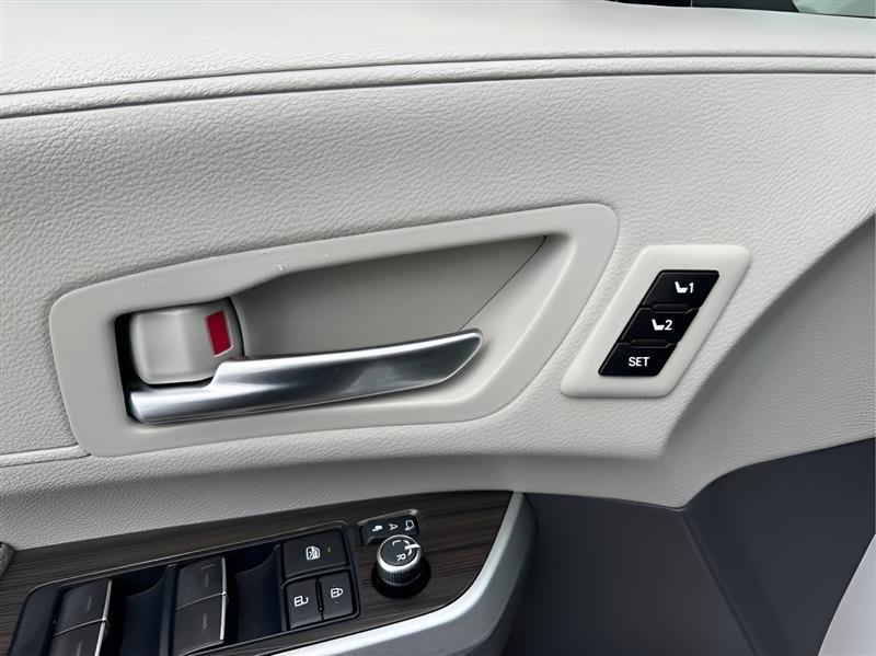 Toyota Sienna Limited 7-Passenger 2022