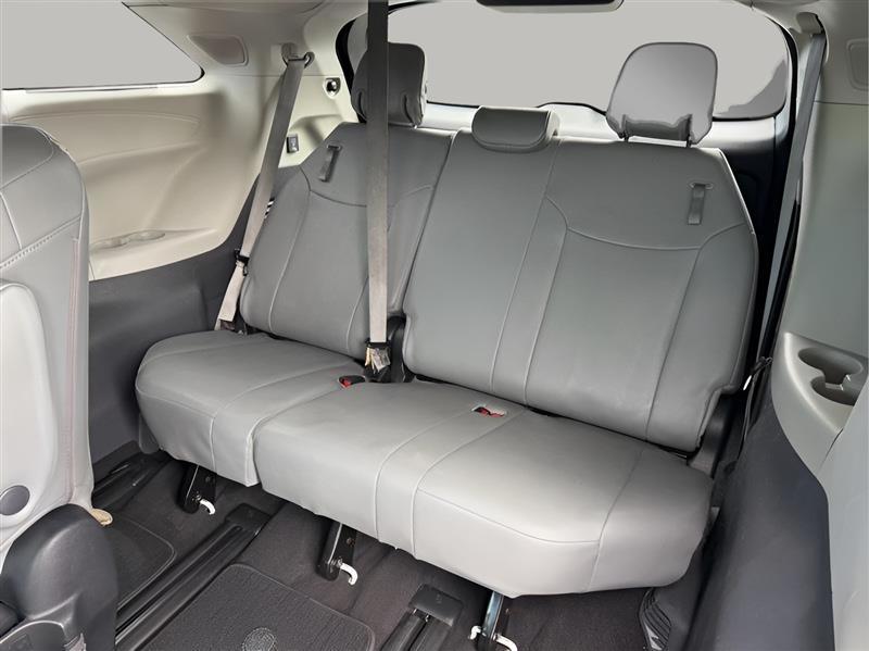 Toyota Sienna Limited 7-Passenger 2022
