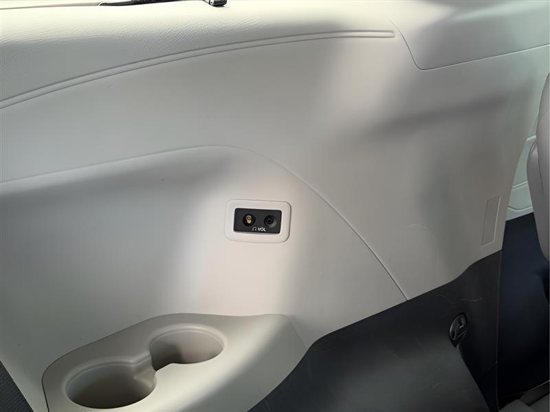 Toyota Sienna Limited 7-Passenger 2022
