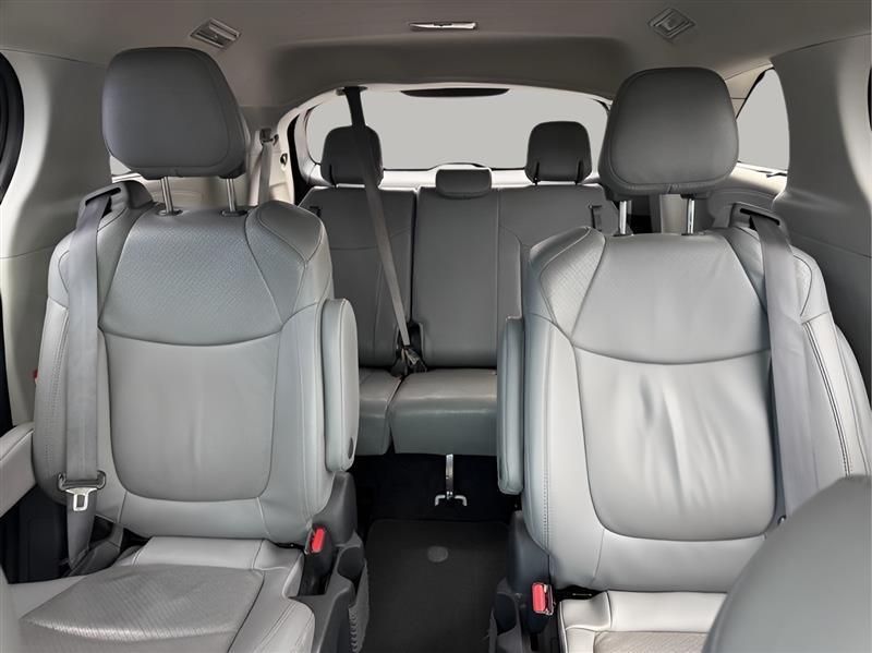 Toyota Sienna Limited 7-Passenger 2022