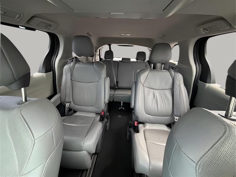 Toyota Sienna Limited 7-Passenger 2022