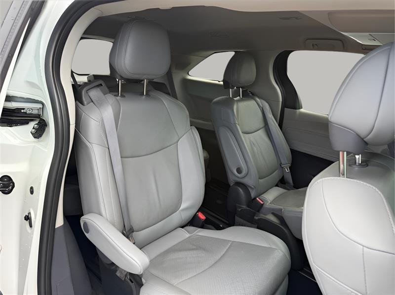 Toyota Sienna Limited 7-Passenger 2022