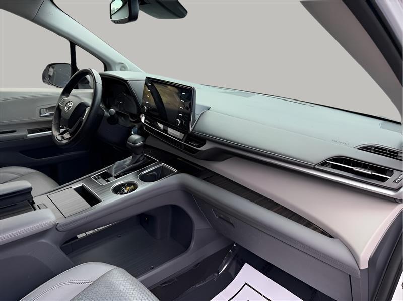 Toyota Sienna Limited 7-Passenger 2022