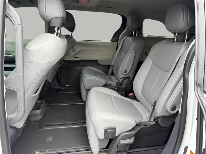 Toyota Sienna Limited 7-Passenger 2022