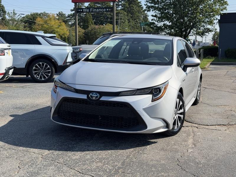 Toyota Corolla LE Hybrid 2021