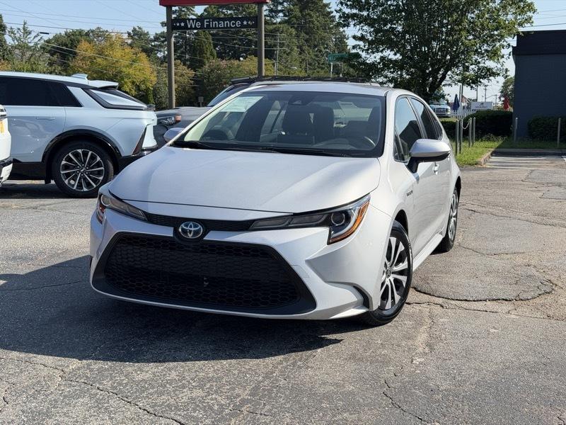 Toyota Corolla LE Hybrid 2021