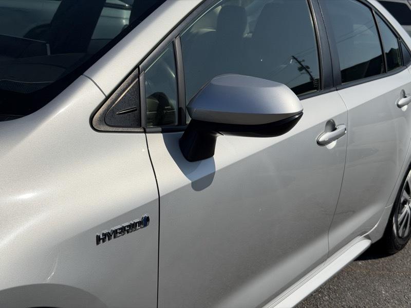 Toyota Corolla LE Hybrid 2021