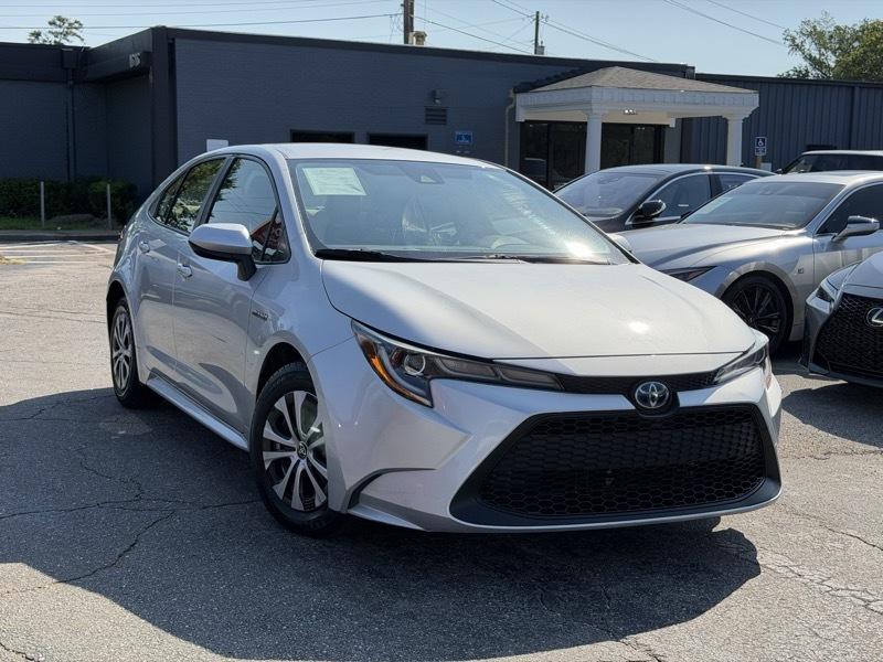 Toyota Corolla LE Hybrid 2021