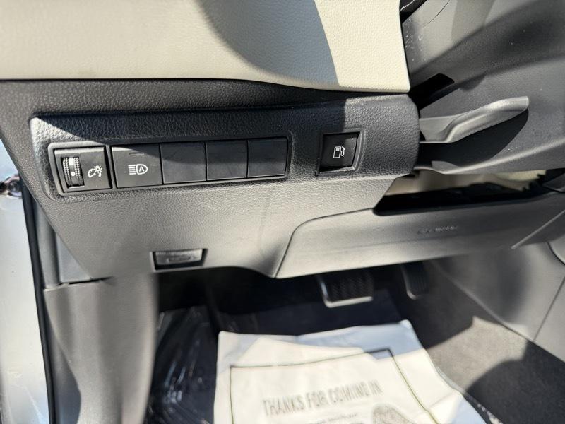 Toyota Corolla LE Hybrid 2021