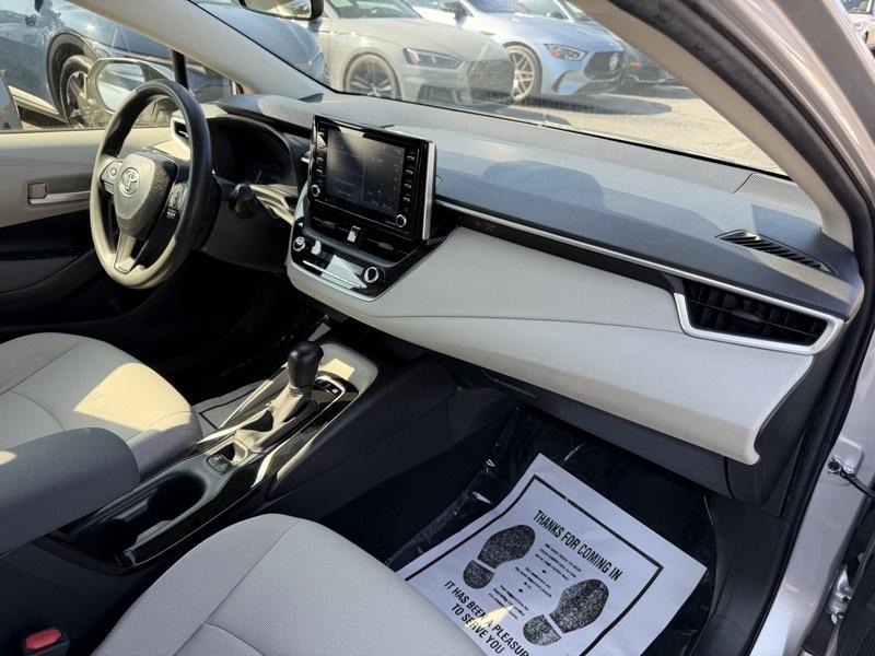 Toyota Corolla LE Hybrid 2021