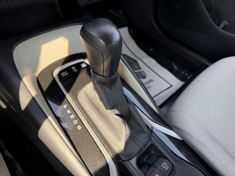 Toyota Corolla LE Hybrid 2021