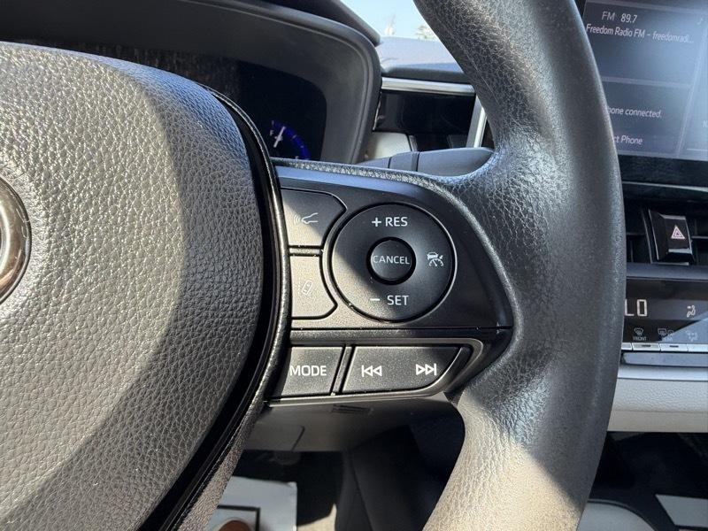 Toyota Corolla LE Hybrid 2021