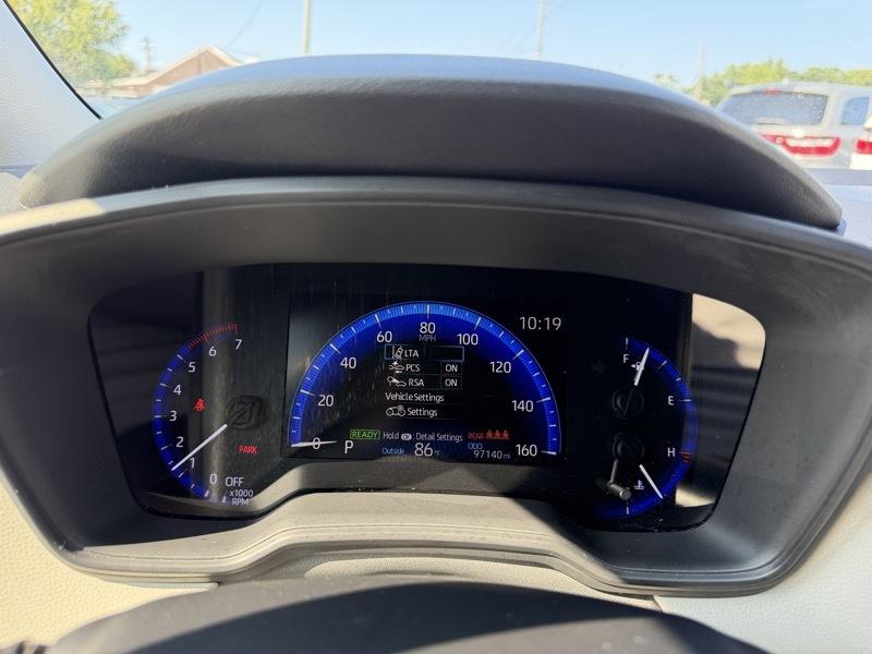 Toyota Corolla LE Hybrid 2021