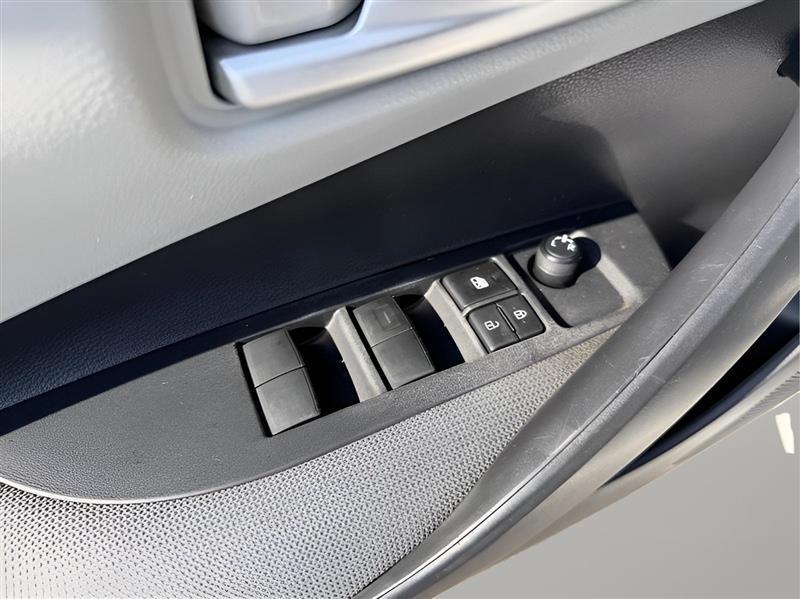 Toyota Corolla LE Hybrid 2021