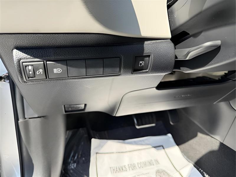 Toyota Corolla LE Hybrid 2021