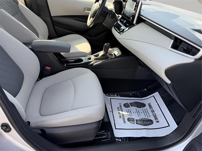 Toyota Corolla LE Hybrid 2021