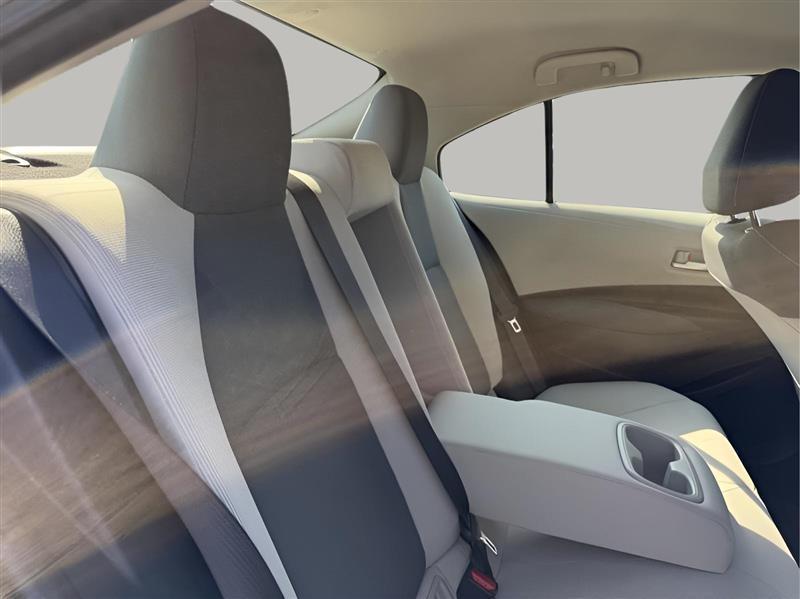 Toyota Corolla LE Hybrid 2021