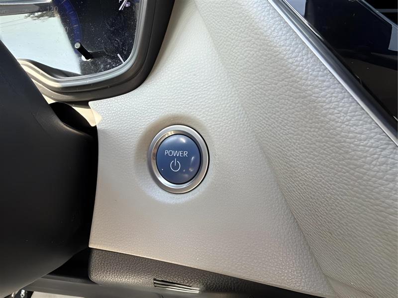 Toyota Corolla LE Hybrid 2021