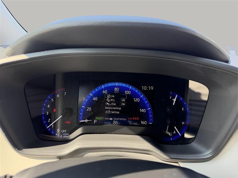 Toyota Corolla LE Hybrid 2021