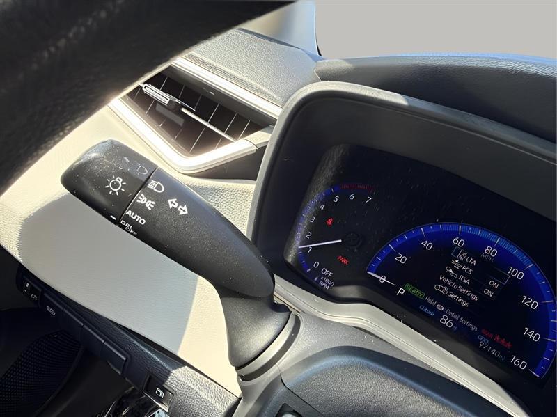 Toyota Corolla LE Hybrid 2021