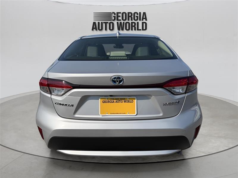 Toyota Corolla LE Hybrid 2021