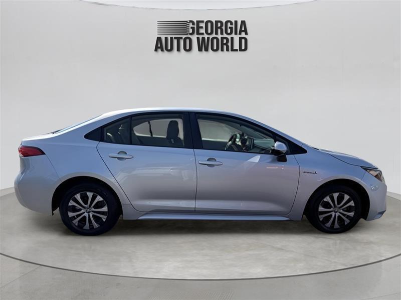 Toyota Corolla LE Hybrid 2021