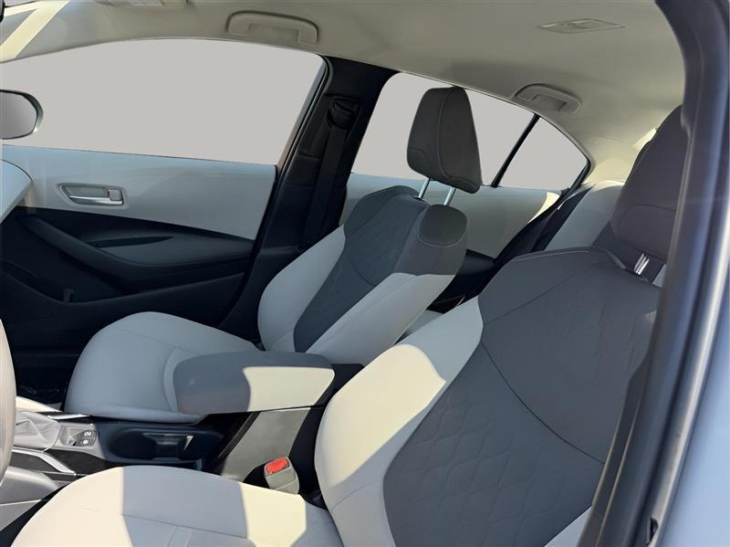 Toyota Corolla LE Hybrid 2021