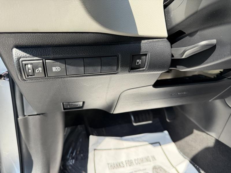 Toyota Corolla LE Hybrid 2021