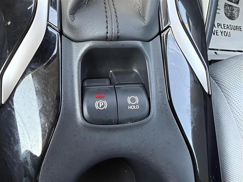 Toyota Corolla LE Hybrid 2021