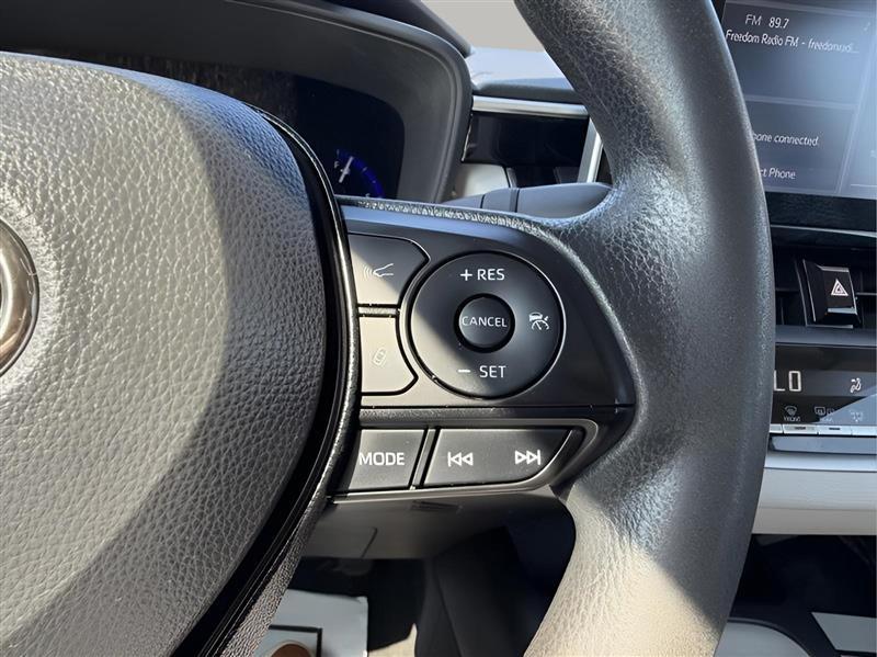 Toyota Corolla LE Hybrid 2021