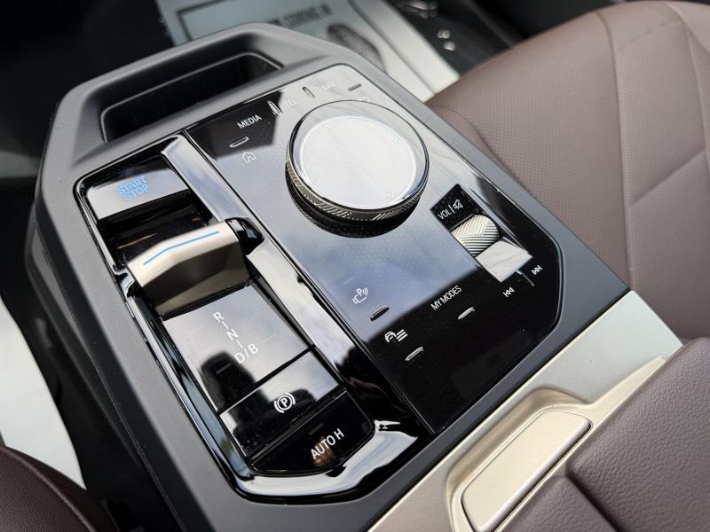 BMW iX xDrive50 2024