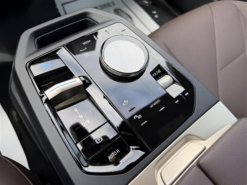 BMW iX xDrive50 2024