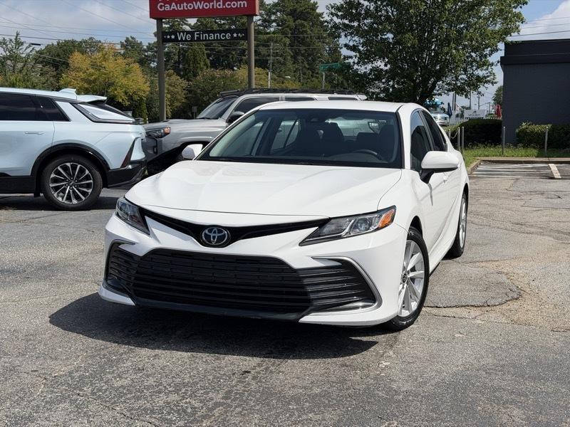 Toyota Camry LE 2021