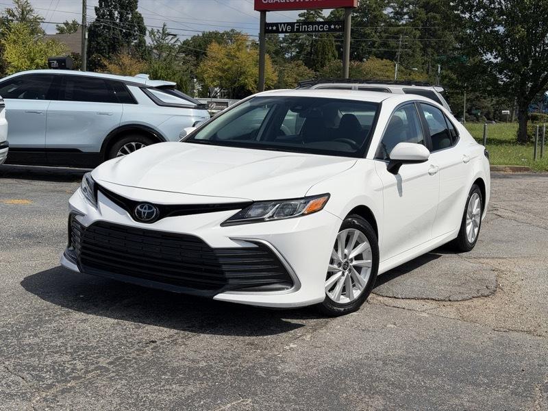 Toyota Camry LE 2021
