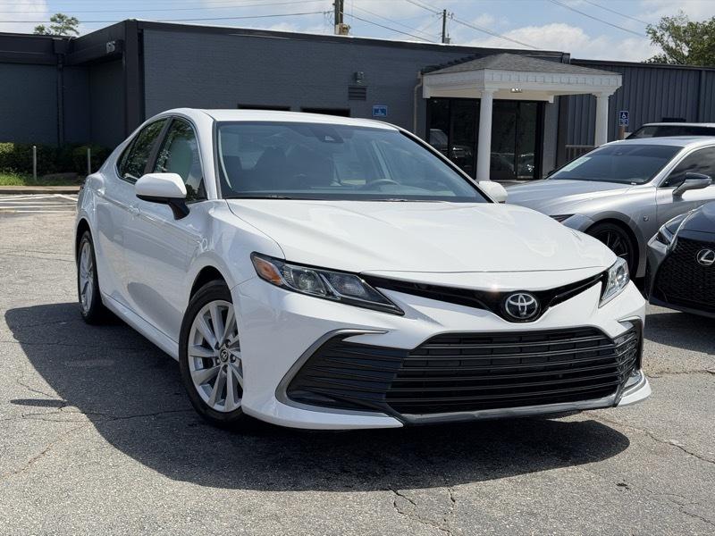 Toyota Camry LE 2021