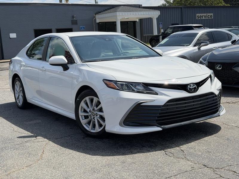 Toyota Camry LE 2021