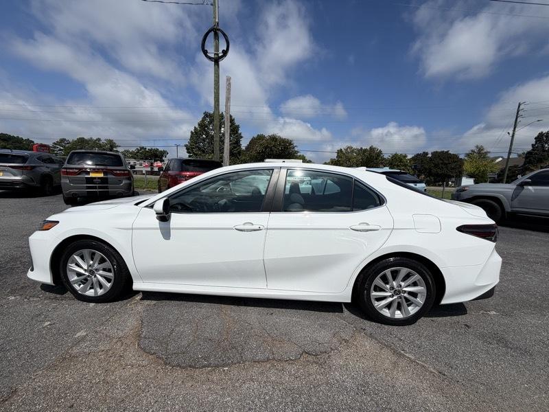 Toyota Camry LE 2021