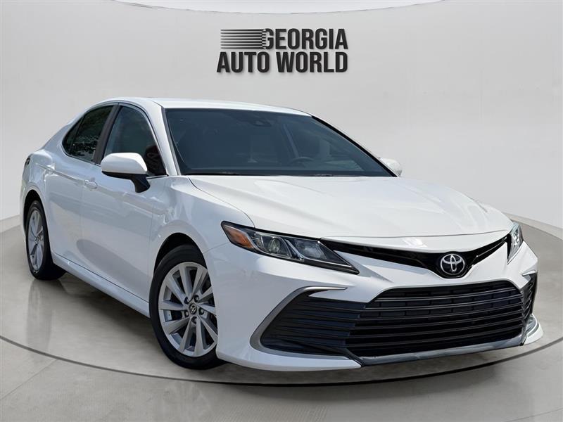 Toyota Camry LE 2021