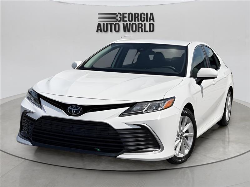 Toyota Camry LE 2021