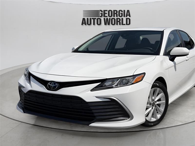 Toyota Camry LE 2021