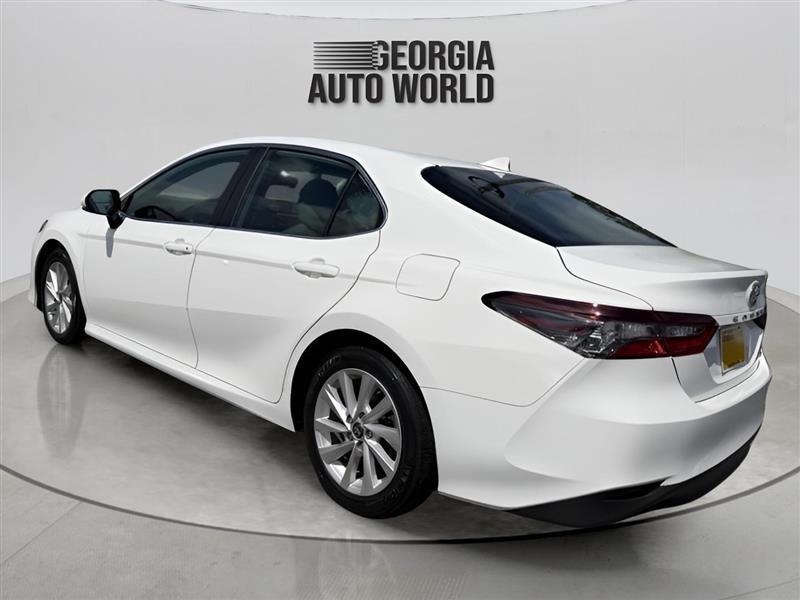Toyota Camry LE 2021